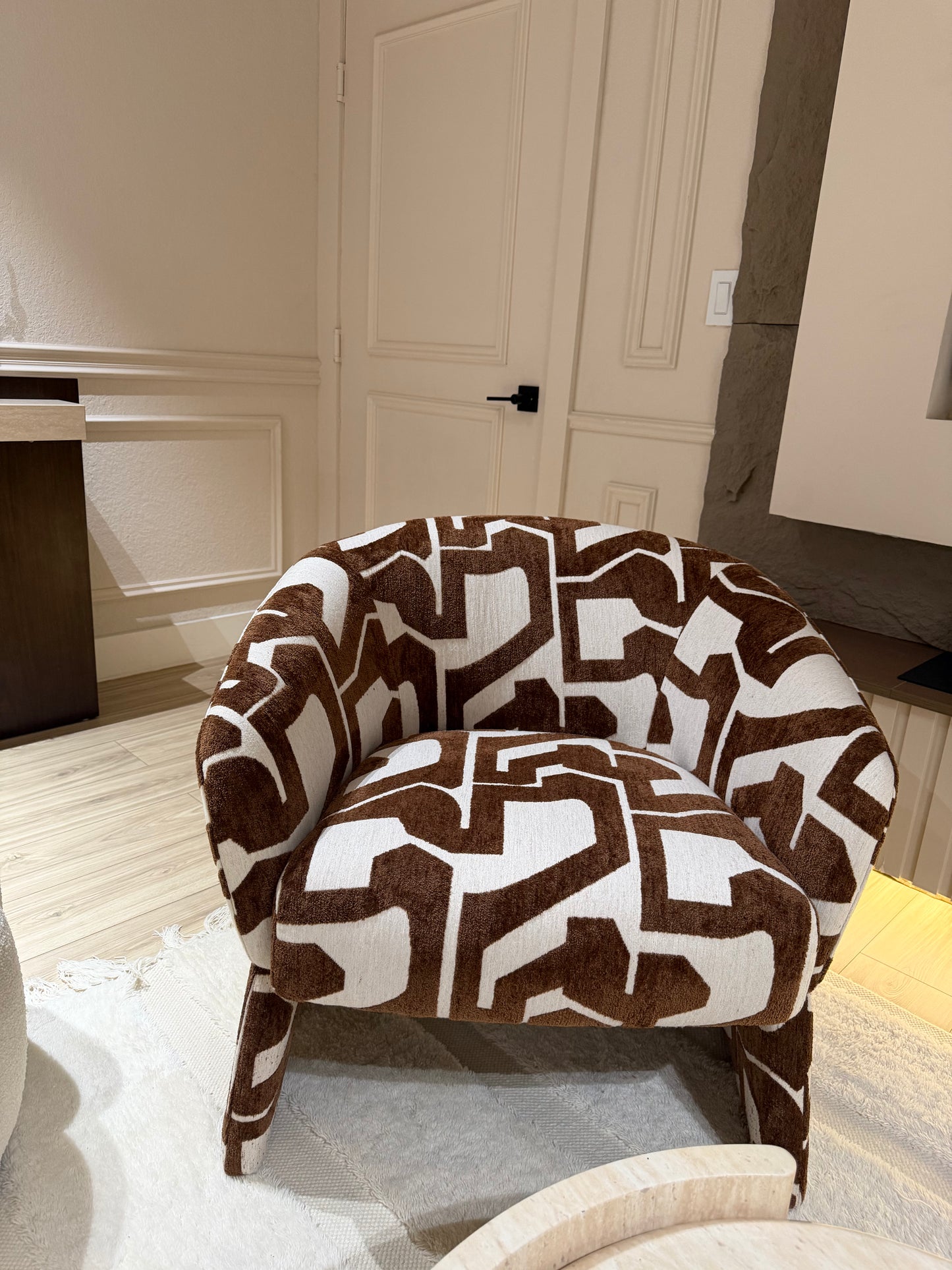 512-F-ACCENT CHAIR 067